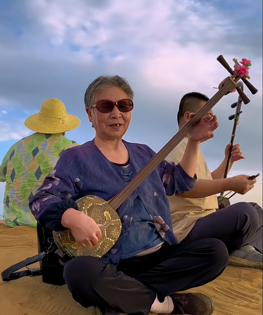 三弦贤孝